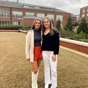 Meet your Posher, Virginia